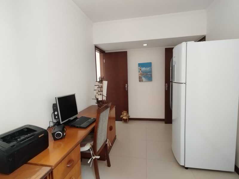 Casa à venda com 4 quartos, 158m² - Foto 19