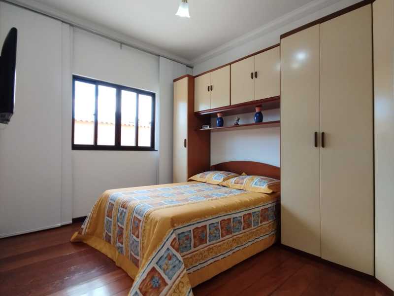 Casa à venda com 4 quartos, 158m² - Foto 11