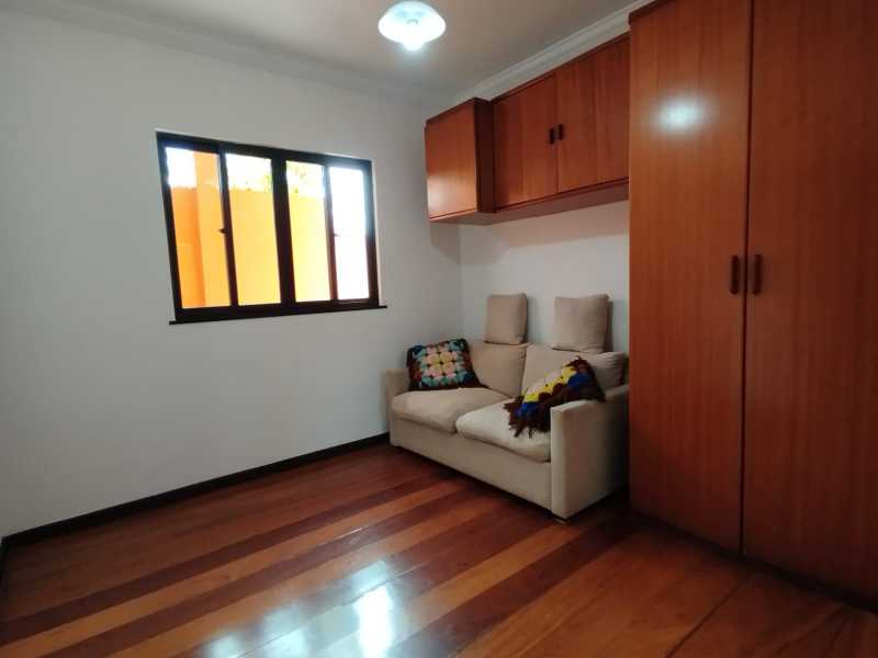 Casa à venda com 4 quartos, 158m² - Foto 8