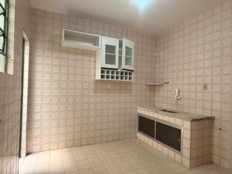 Apartamento para alugar com 2 quartos, 94m² - Foto 13