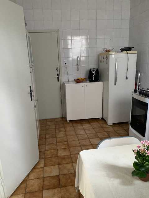 Apartamento à venda com 1 quarto, 50m² - Foto 13