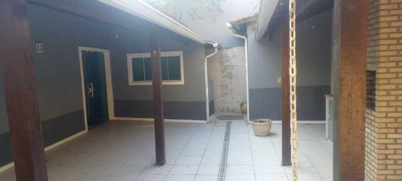 Casa à venda com 2 quartos, 100m² - Foto 2