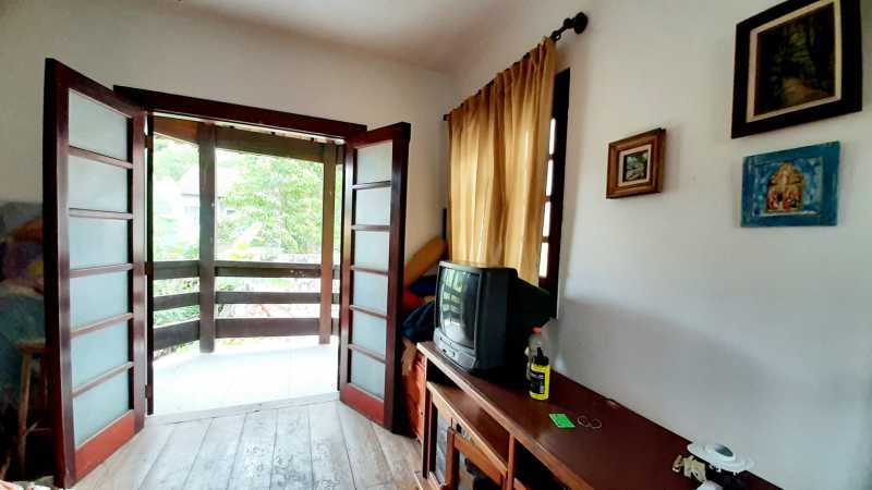 Casa à venda com 4 quartos, 180m² - Foto 12