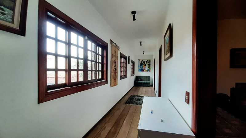 Casa à venda com 4 quartos, 180m² - Foto 22