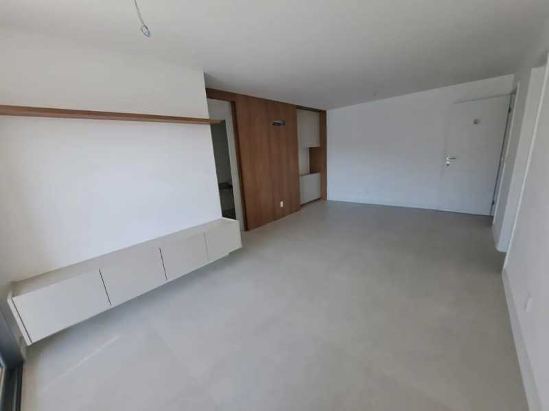 Apartamento à venda com 4 quartos, 176m² - Foto 4