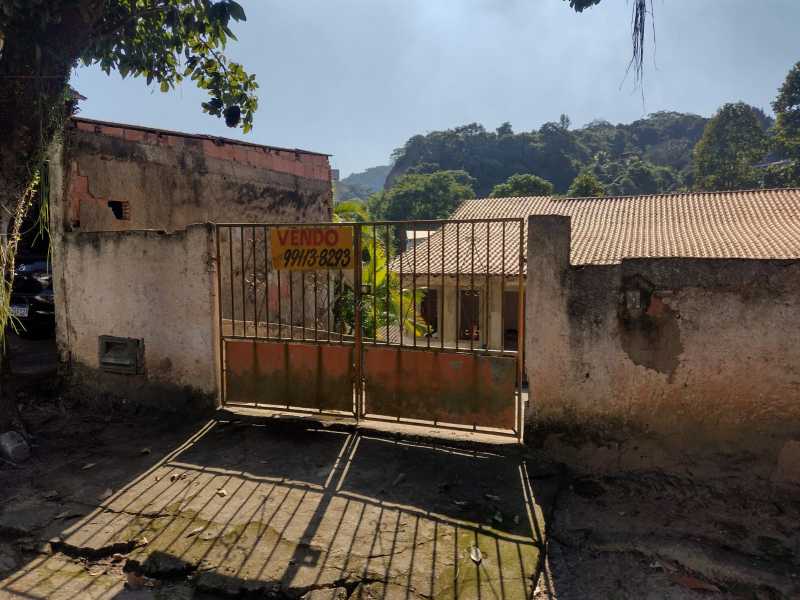 Casa de Condomínio à venda com 4 quartos, 200m² - Foto 3