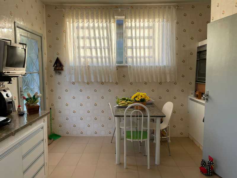 Casa de Condomínio à venda com 5 quartos, 180m² - Foto 8