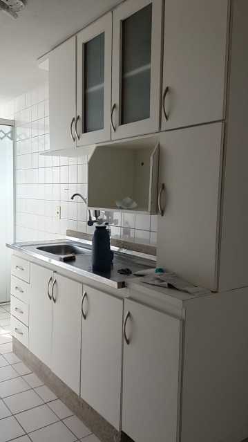 Apartamento à venda com 2 quartos, 68m² - Foto 13