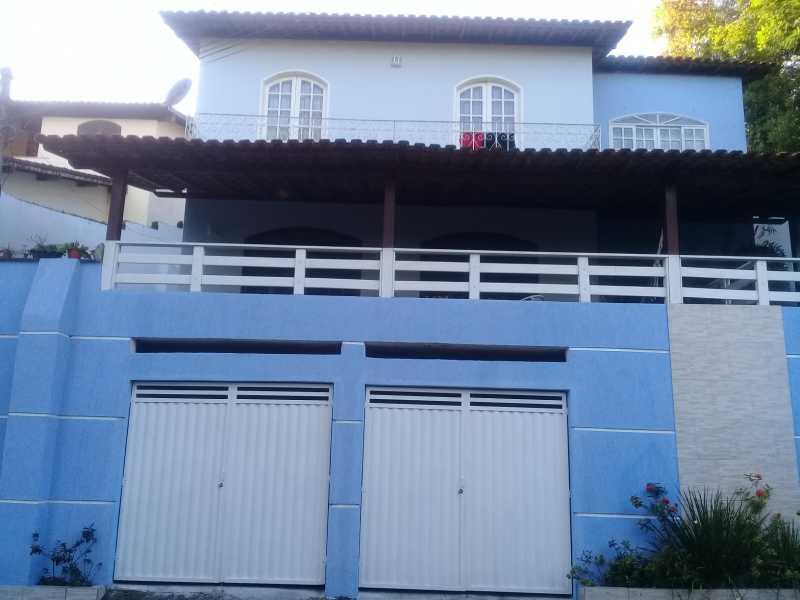 Casa de Condomínio à venda com 5 quartos, 130m² - Foto 1