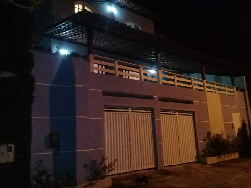 Casa de Condomínio à venda com 5 quartos, 130m² - Foto 4