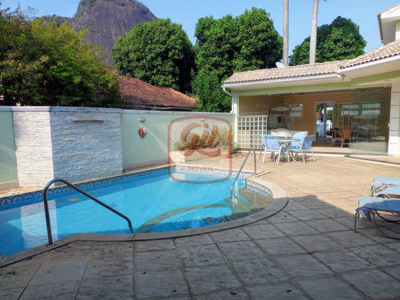 Casa de Condomínio à venda com 3 quartos, 374m² - Foto 27