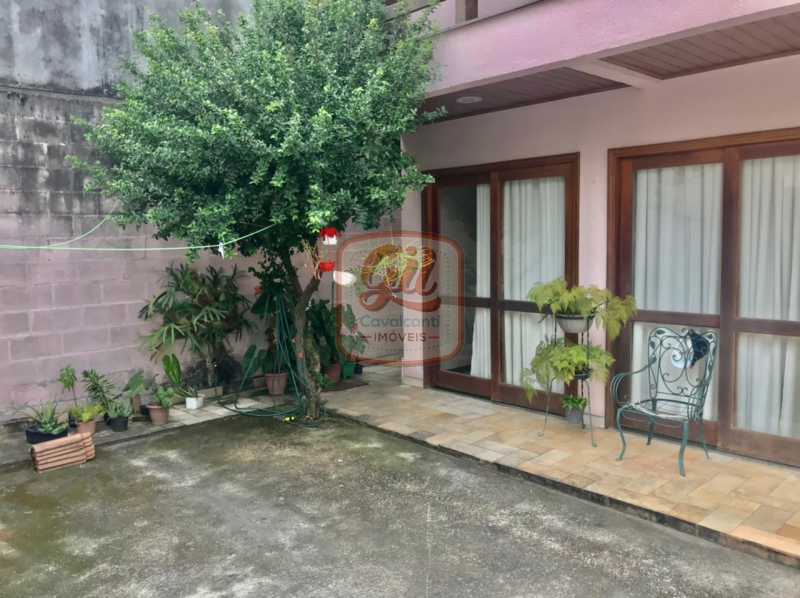 Casa de Condomínio à venda com 4 quartos, 136m² - Foto 2