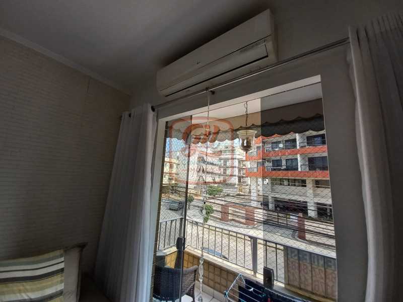 Apartamento à venda com 2 quartos, 75m² - Foto 4