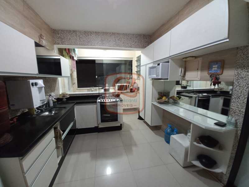 Apartamento à venda com 2 quartos, 75m² - Foto 8