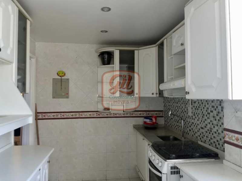 Apartamento à venda com 2 quartos, 70m² - Foto 9