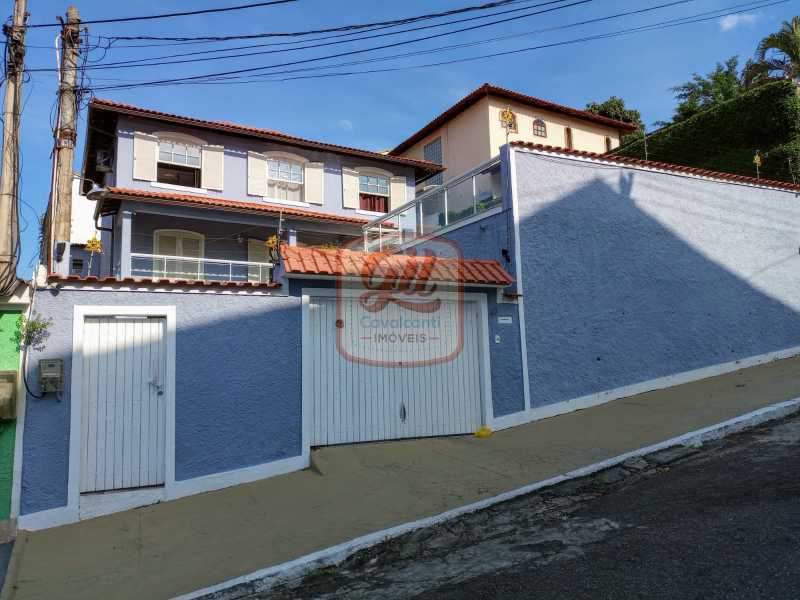 Casa à venda com 4 quartos, 300m² - Foto 2