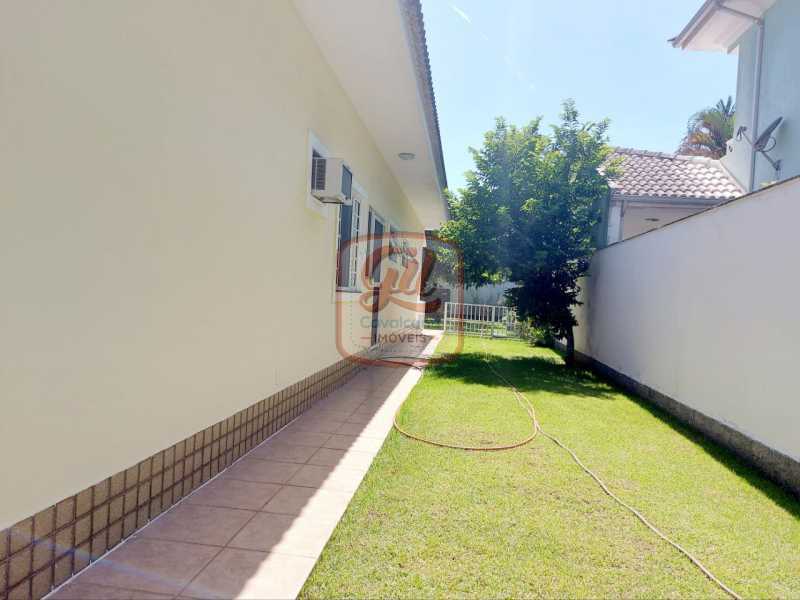 Casa de Condomínio à venda com 2 quartos, 240m² - Foto 11