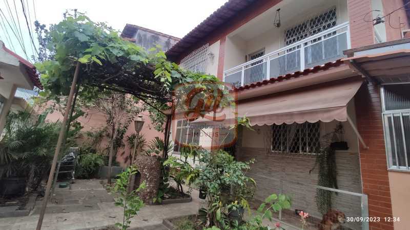 Casa de Vila à venda com 4 quartos, 189m² - Foto 3