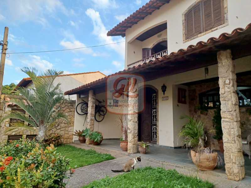 Casa de Condomínio à venda com 4 quartos, 210m² - Foto 1