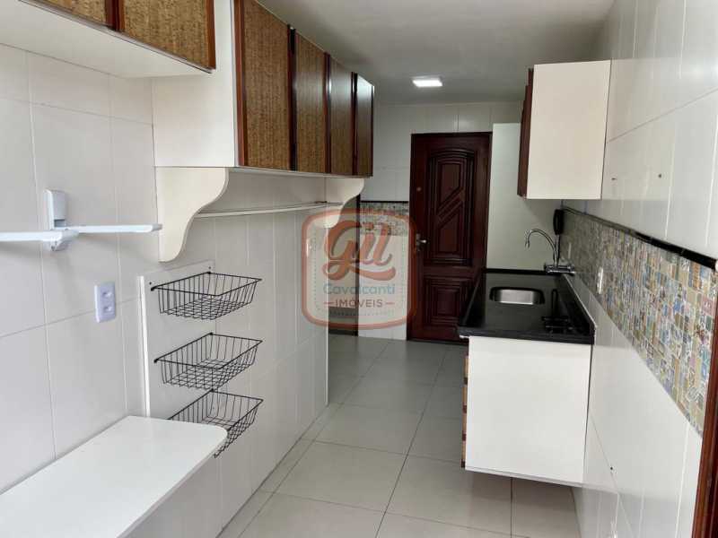 Apartamento à venda com 2 quartos, 67m² - Foto 3