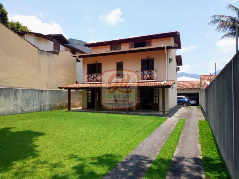Casa de Condomínio à venda com 3 quartos, 310m² - Foto 1