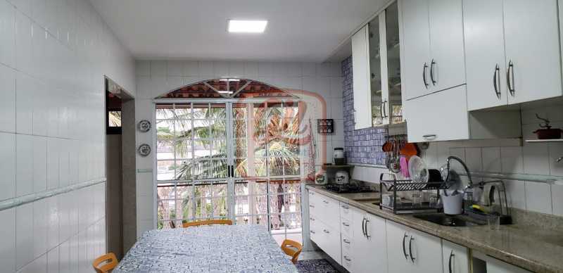 Casa à venda com 3 quartos, 334m² - Foto 6