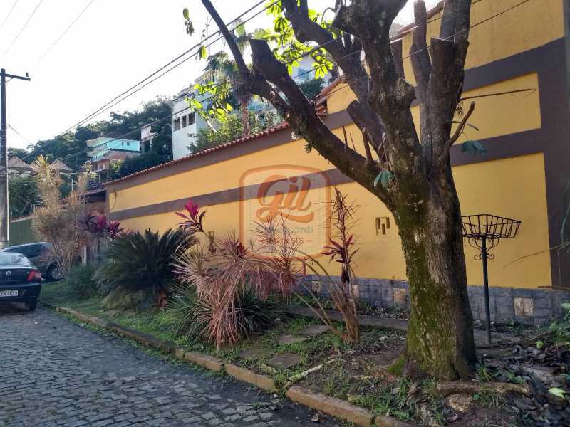 Casa de Condomínio à venda com 4 quartos, 312m² - Foto 2