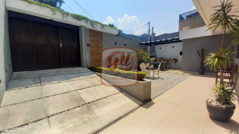 Casa de Condomínio à venda com 4 quartos, 250m² - Foto 3