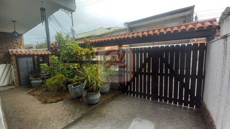 Casa de Condomínio à venda com 5 quartos, 278m² - Foto 2