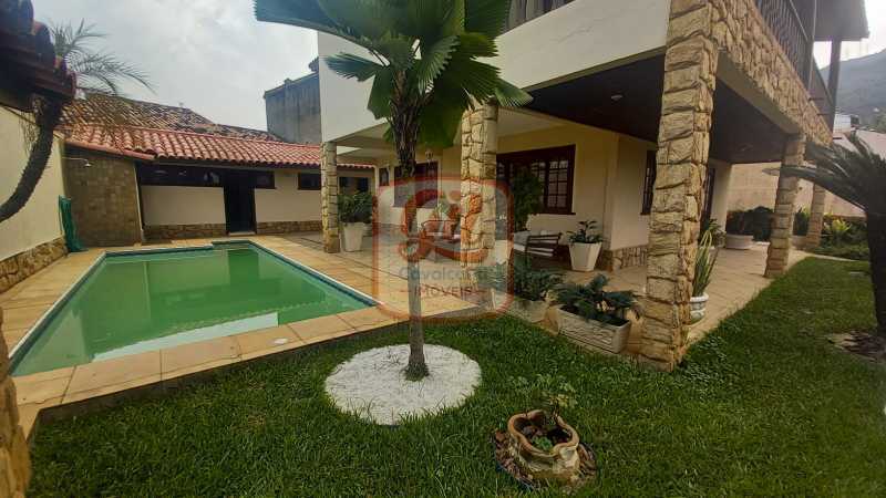 Casa de Condomínio à venda com 4 quartos, 395m² - Foto 1