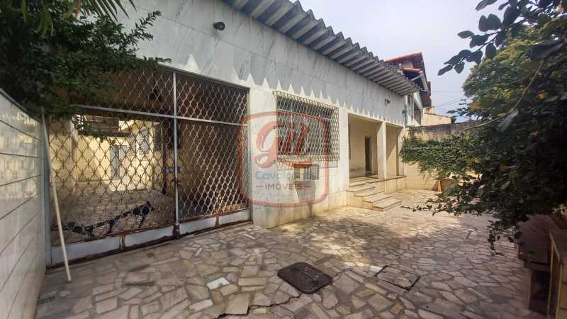 Casa à venda com 3 quartos, 242m² - Foto 2