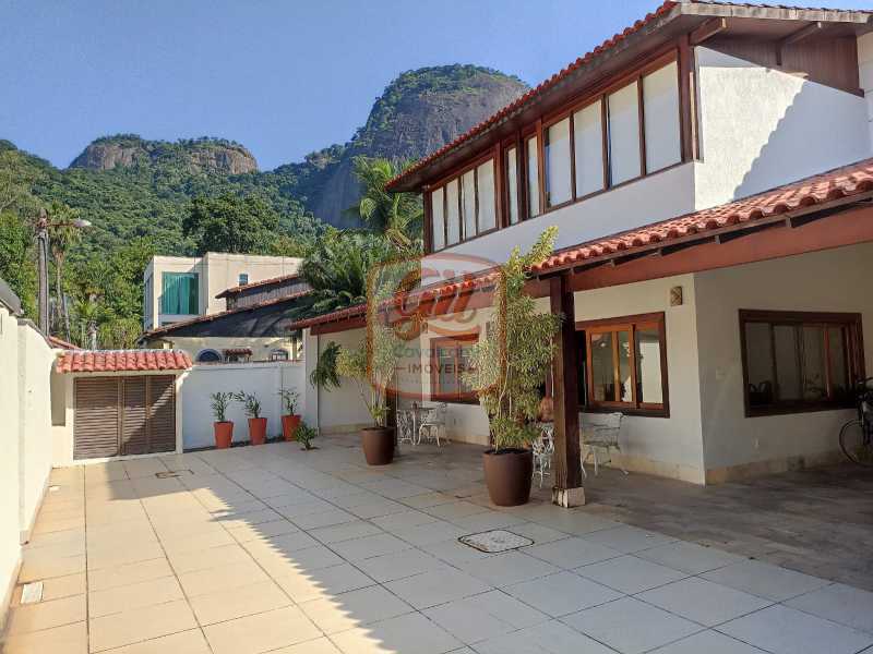 Casa de Condomínio à venda com 5 quartos, 484m² - Foto 1