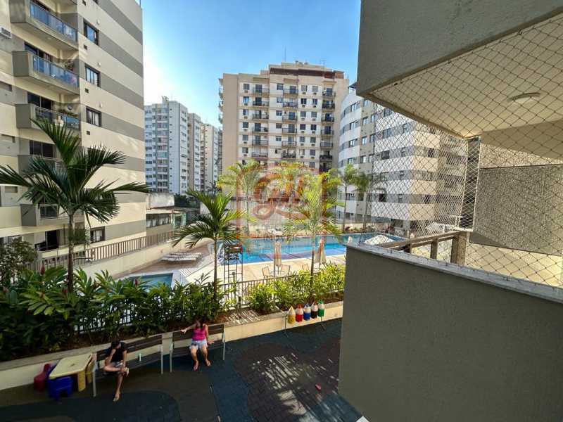 Apartamento à venda com 2 quartos, 60m² - Foto 23