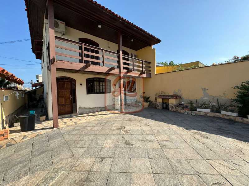 Casa de Condomínio à venda com 2 quartos, 183m² - Foto 2