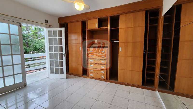 Casa de Condomínio à venda com 4 quartos, 250m² - Foto 13