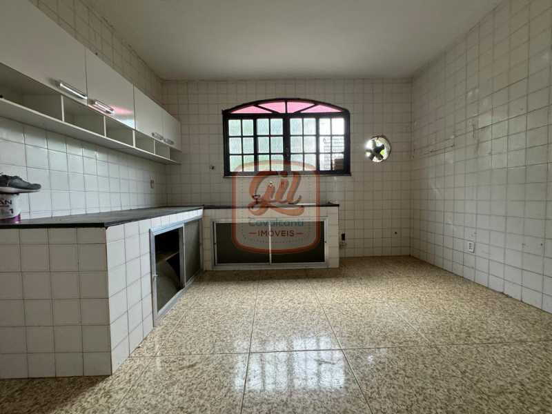 Casa à venda com 4 quartos, 245m² - Foto 13