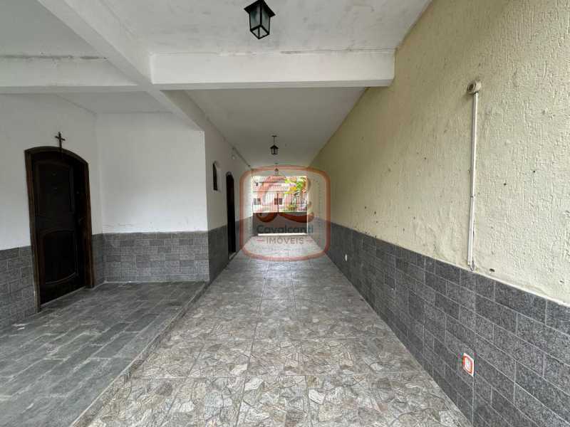 Casa à venda com 4 quartos, 245m² - Foto 2