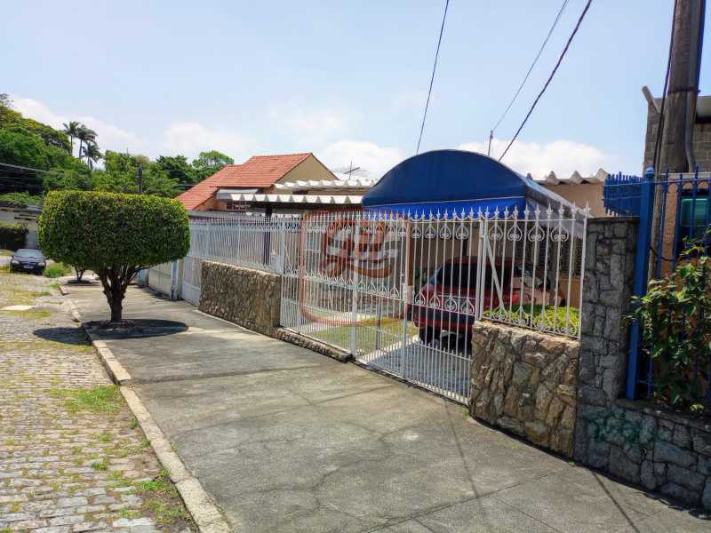 Casa de Condomínio à venda com 3 quartos, 180m² - Foto 3