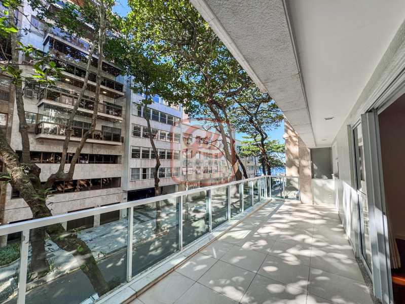 Apartamento à venda com 3 quartos, 199m² - Foto 1