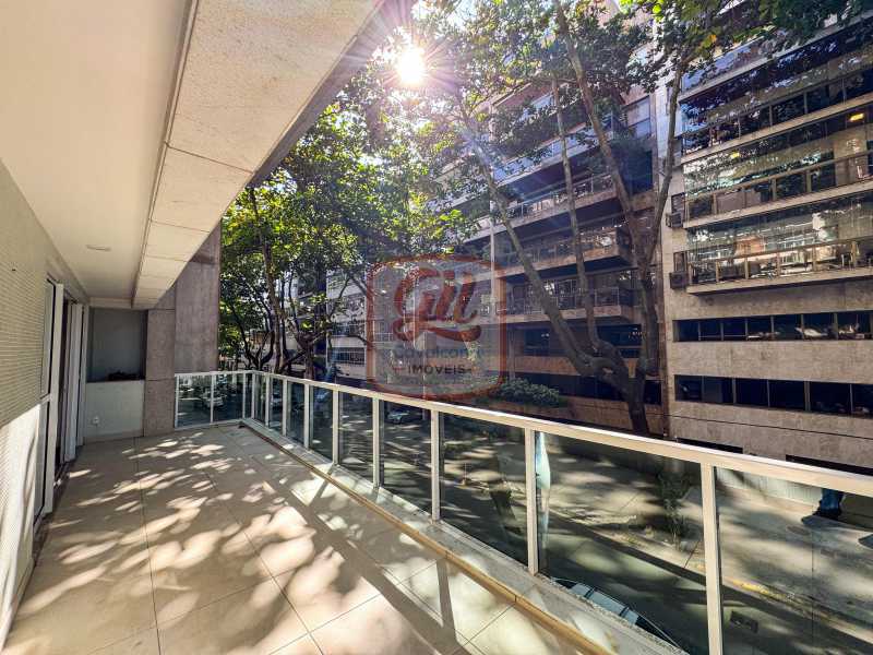 Apartamento à venda com 3 quartos, 199m² - Foto 2