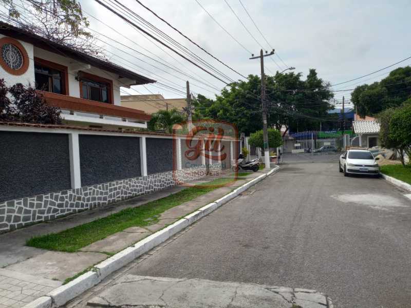 Casa à venda com 4 quartos, 307m² - Foto 9