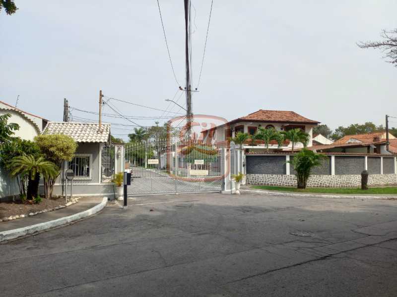 Casa à venda com 4 quartos, 307m² - Foto 2