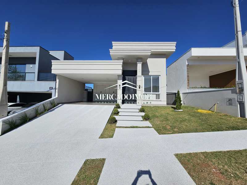 Casa de Condomínio à venda com 3 quartos, 210m² - Foto 1