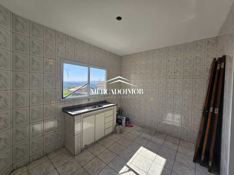 Casa para alugar com 2 quartos, 105m² - Foto 4