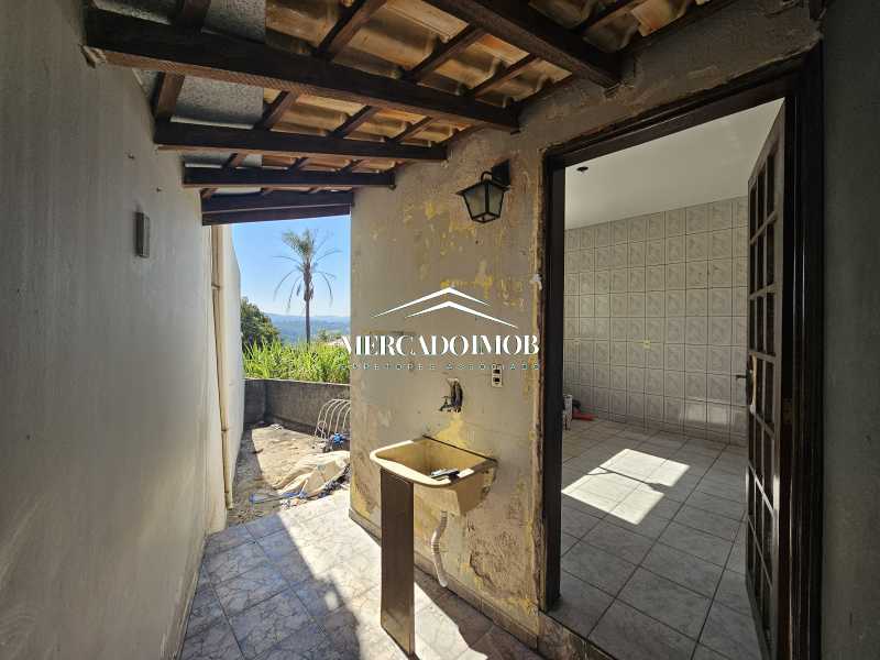 Casa para alugar com 2 quartos, 105m² - Foto 5