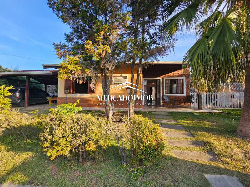 Casa de Vila à venda com 3 quartos, 255m² - Foto 2