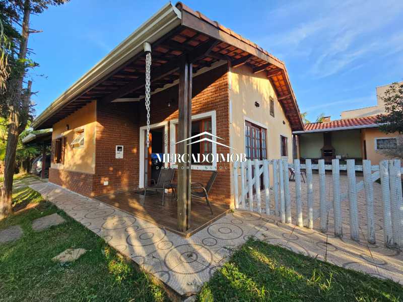 Casa de Vila à venda com 3 quartos, 255m² - Foto 3
