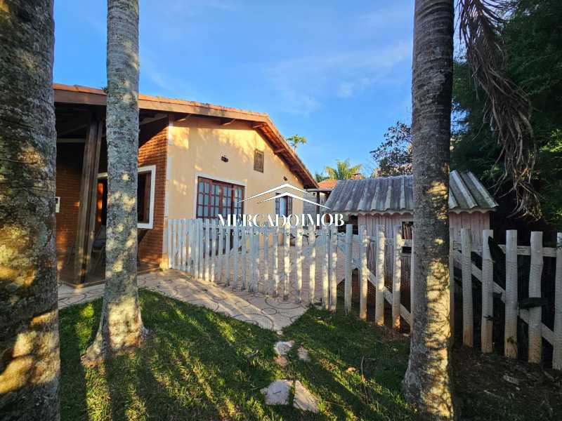 Casa de Vila à venda com 3 quartos, 255m² - Foto 4