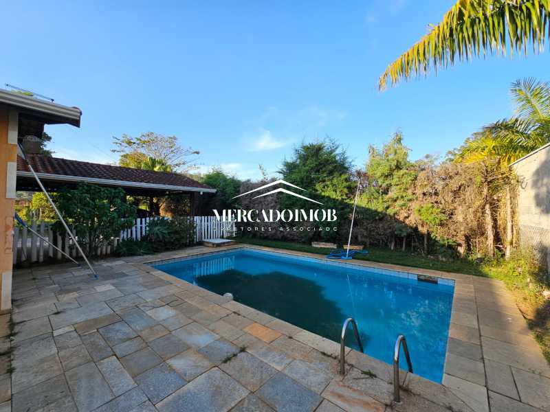 Casa de Vila à venda com 3 quartos, 255m² - Foto 11