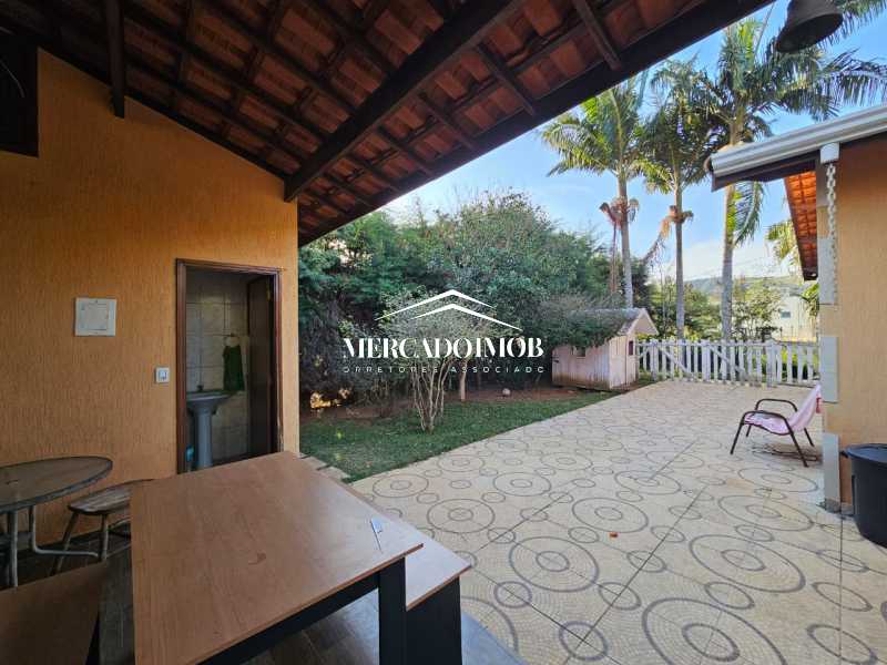 Casa de Vila à venda com 3 quartos, 255m² - Foto 13
